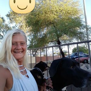 Meet your Posher, Lorinda